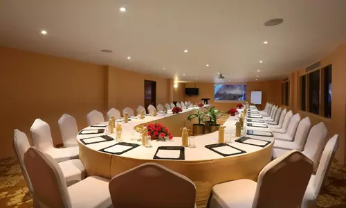هتل کلارکز شیراز آگرا